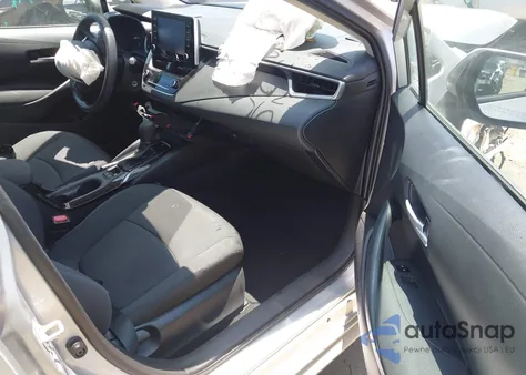 2020 Toyota Corolla Le z USA, uszkodzony, nr VIN 5YFEPRAE5LP117163